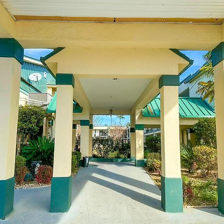 Super Inn & Suites By Oyo Milledgeville Exterior photo